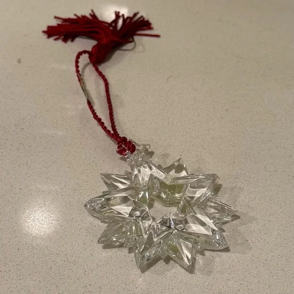 2004 Marquis by Waterford Crystal Star Ornament - Picture 5 of 7